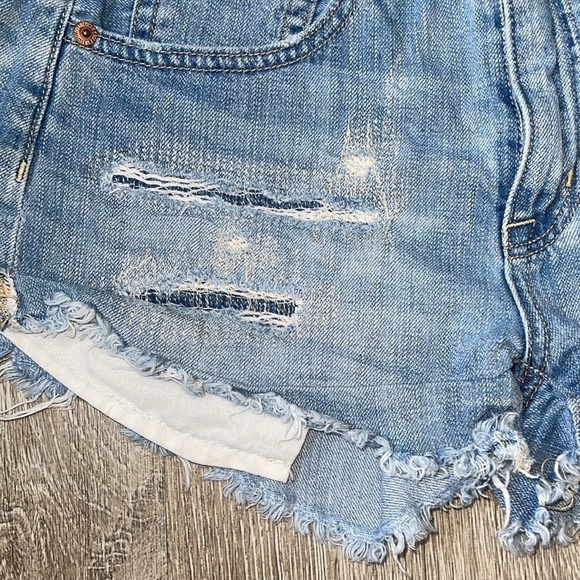 American Eagle Blue Jean Shorts Distressed Frayed Hem size 2 high rise festival - Picture 3 of 9